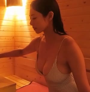 사우나 좋아하는 일본 누나 와치 미나미